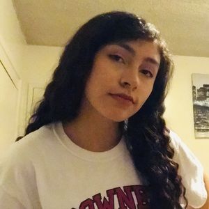 Meet your Posher, Mia